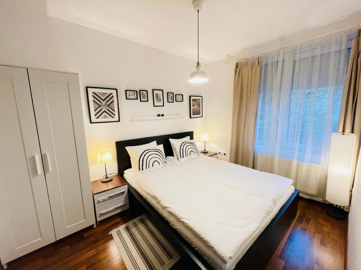 Peony Szekely Mihaly Apartment - Free Garage Budapest Eksteriør billede